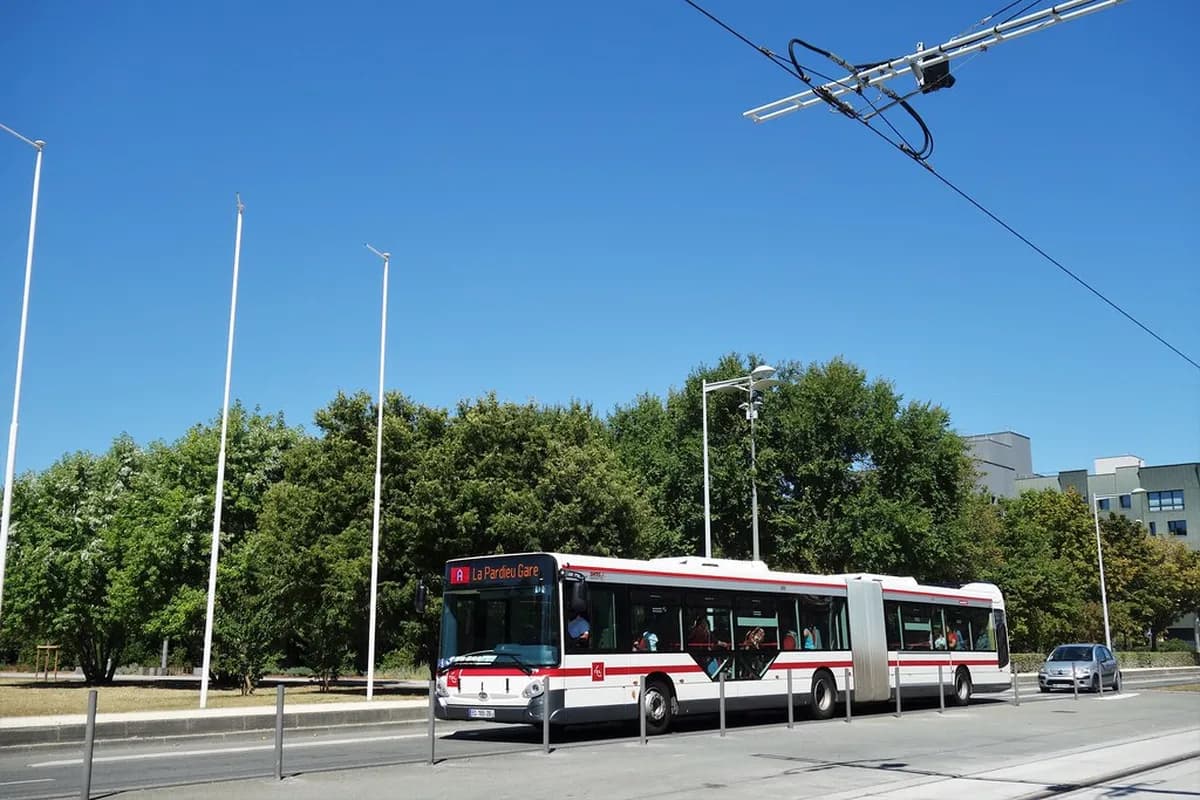 10 Essential Tips for Clermont-Ferrand Tram and Bus Tickets