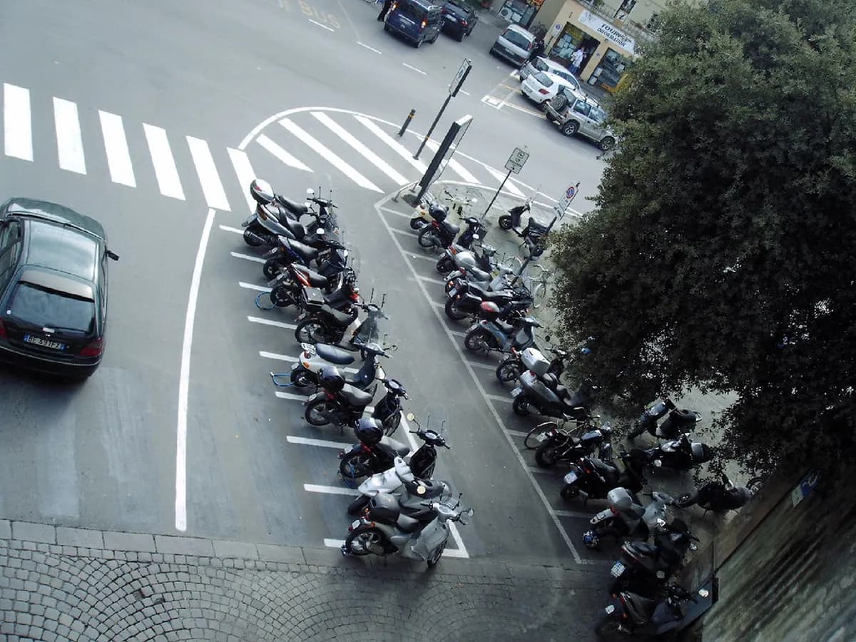 Lucca Parking Guide: ZTL Rules, Free & Paid Spots