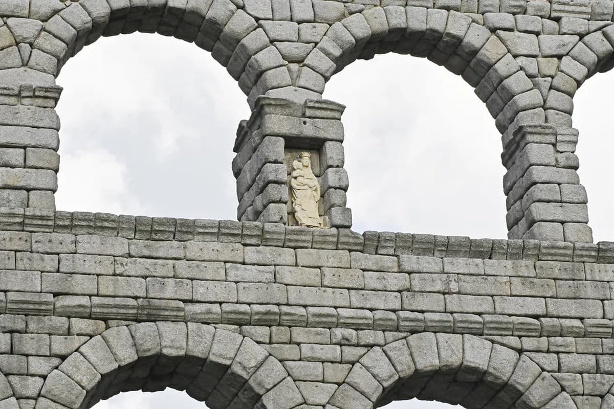 Segovia Public Transport Guide: How to Get Around
