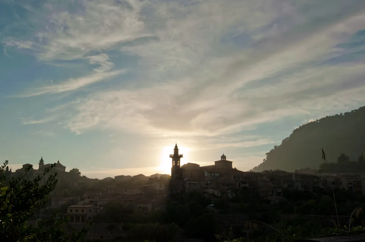 Valldemossa Parking Guide: 10 Essential Tips and Locations