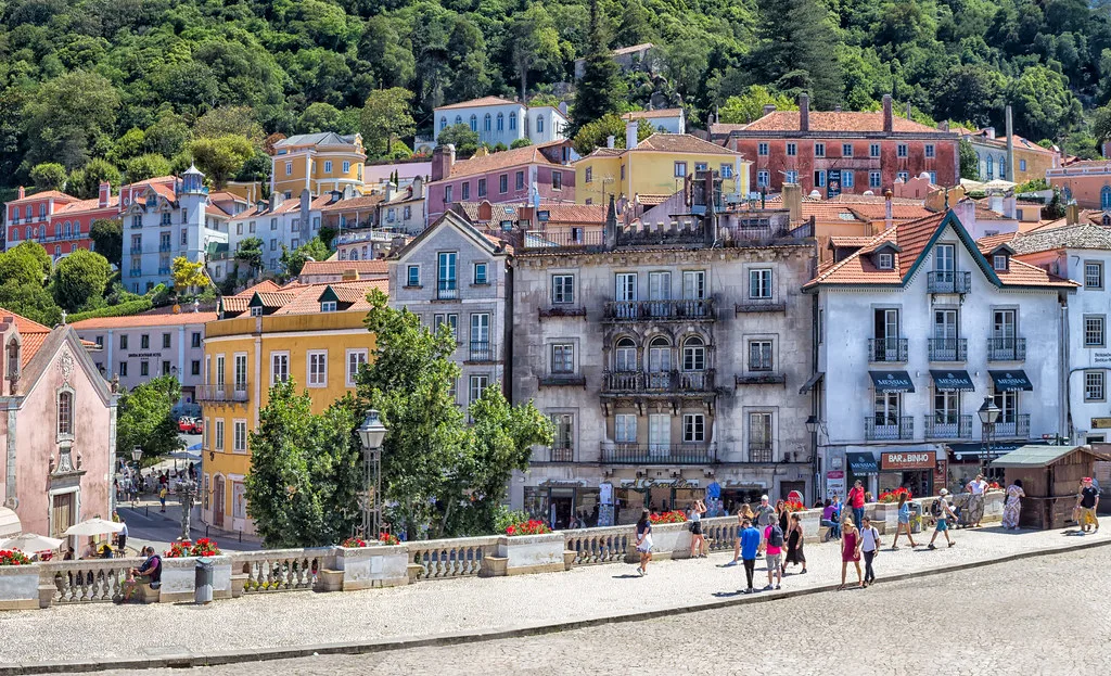 The historic centre of Sintra-Vila with its narrow streets and traditional architecture